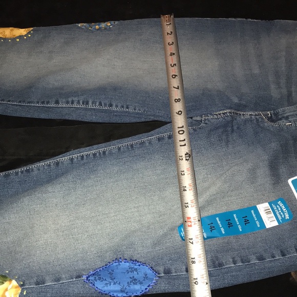 Women’s UPCYCLED HAND CRAFTED & CROCHETED GRANNY SQUARES NWT Sz 14l MODERN JEANS - Picture 9 of 16